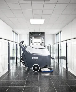 Fregadora de pisos Nilfisk SC450 E - imagen 3