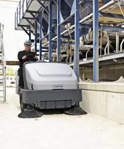 Alternative view of Barredora industrial Nilfisk SR 1601 B